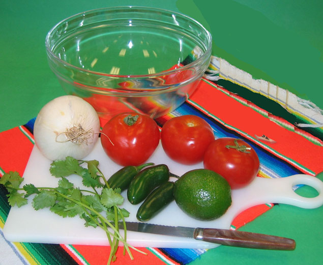 tomates-chiles y cilantro